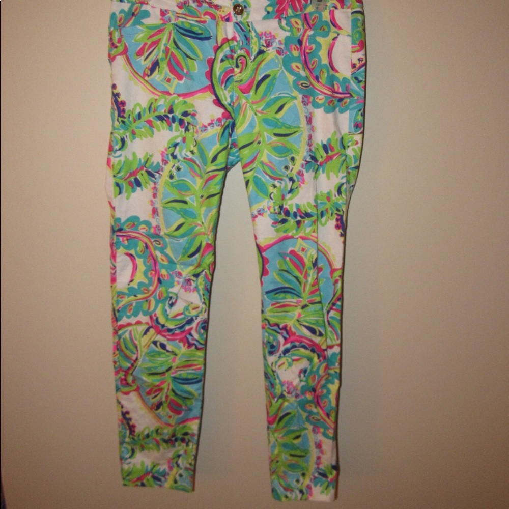 Lilly Pulitzer cropped pants!